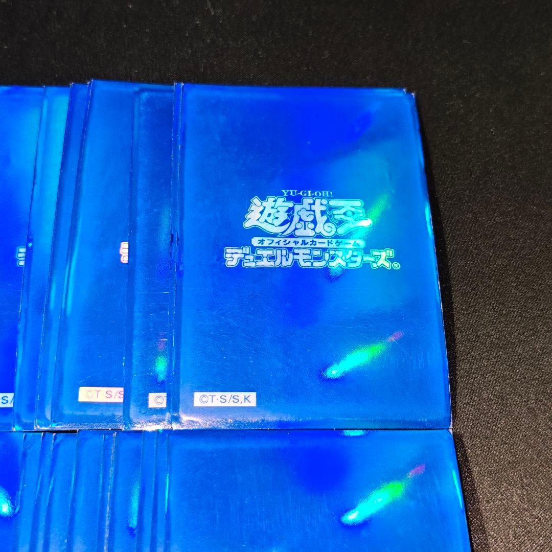 遊戯王 公式スリーブ 初期ロゴ 青 メタリックブルー 60枚 - メルカリ