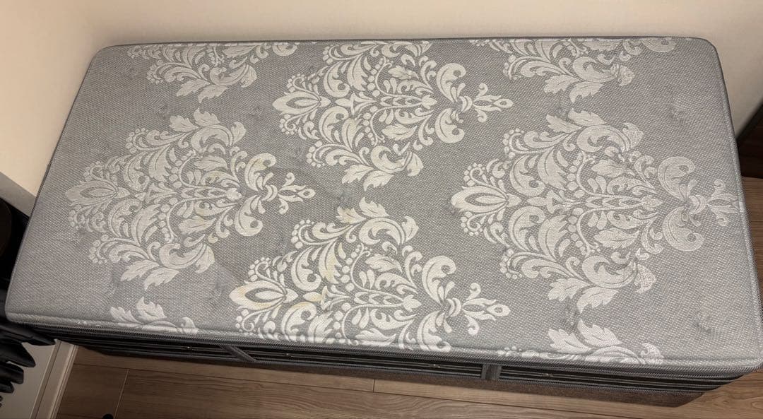 シモンズ　Beautyrest LUXE プラッシュピロートップ　シングル