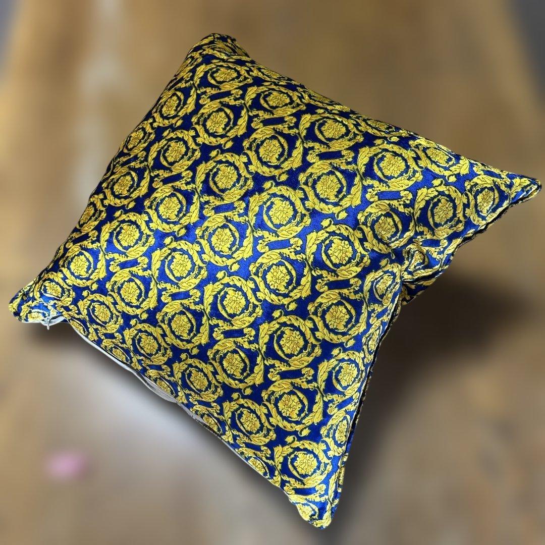 美品）Gianni Versace ビンテージ クッション バロッコ プラス ④