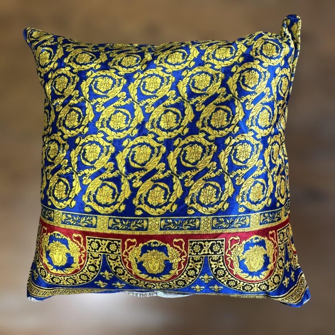 美品）Gianni Versace ビンテージ クッション バロッコ プラス ④