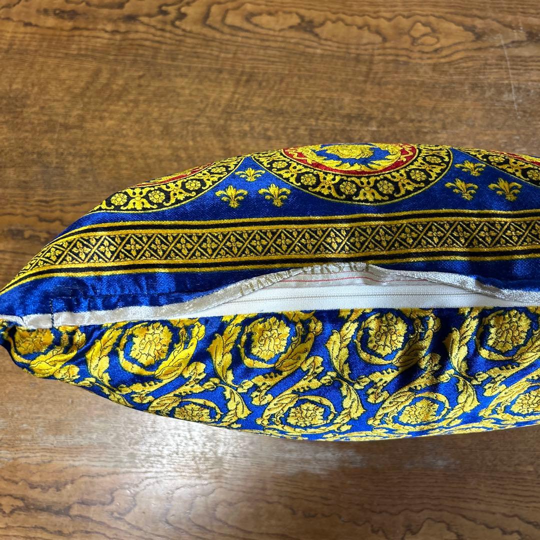 美品）Gianni Versace ビンテージ クッション バロッコ プラス ④