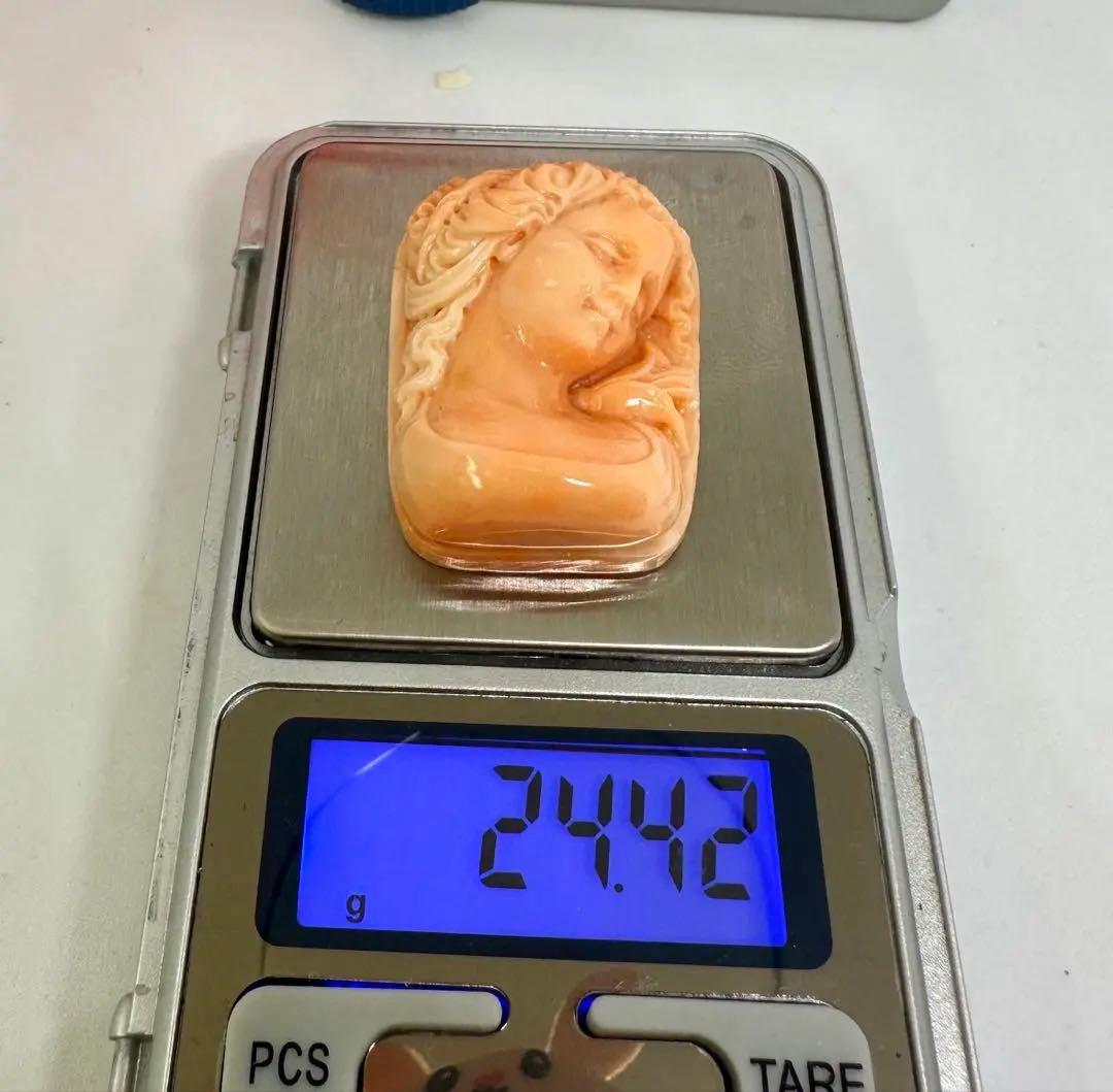 09096天然珊瑚彫刻オレンジ色の美人