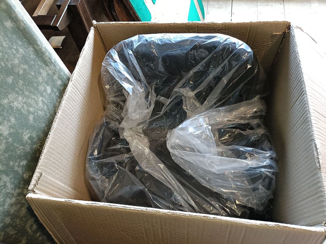 足腰に優しい肘付き座敷椅子②　STK型 ブラック座椅子 4台入