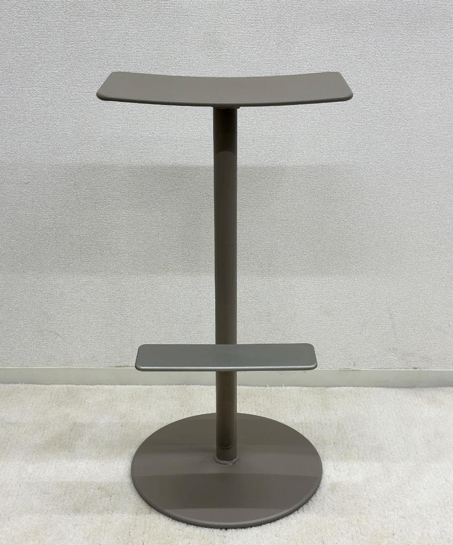 マジス■SEQUOIA　カウンタースツール　グレー系　シンプル　ミニマル　カフェ