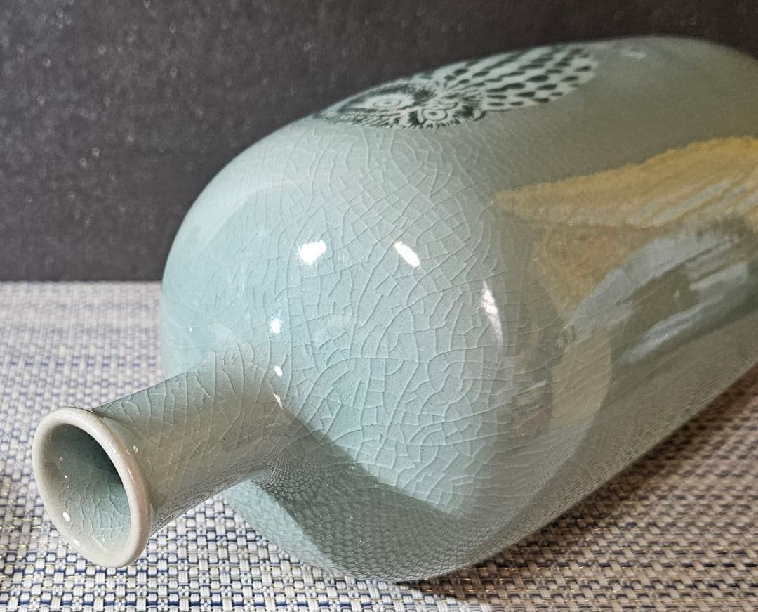 韓国人気作家 方澈柱 方赫山作 東國窯 高麗青磁象嵌 ふくろうの図 花入