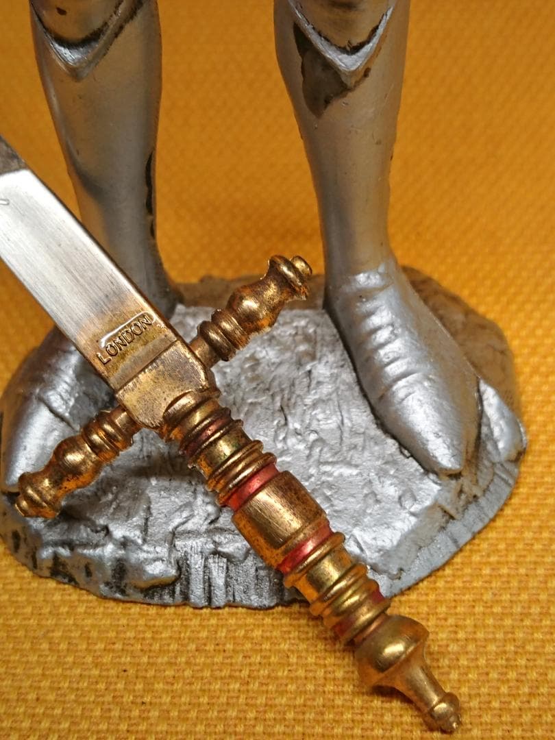 ビンテージ　騎士　金属　ヨーロッパ　置物　インテリア　工芸品　美術品　A1340