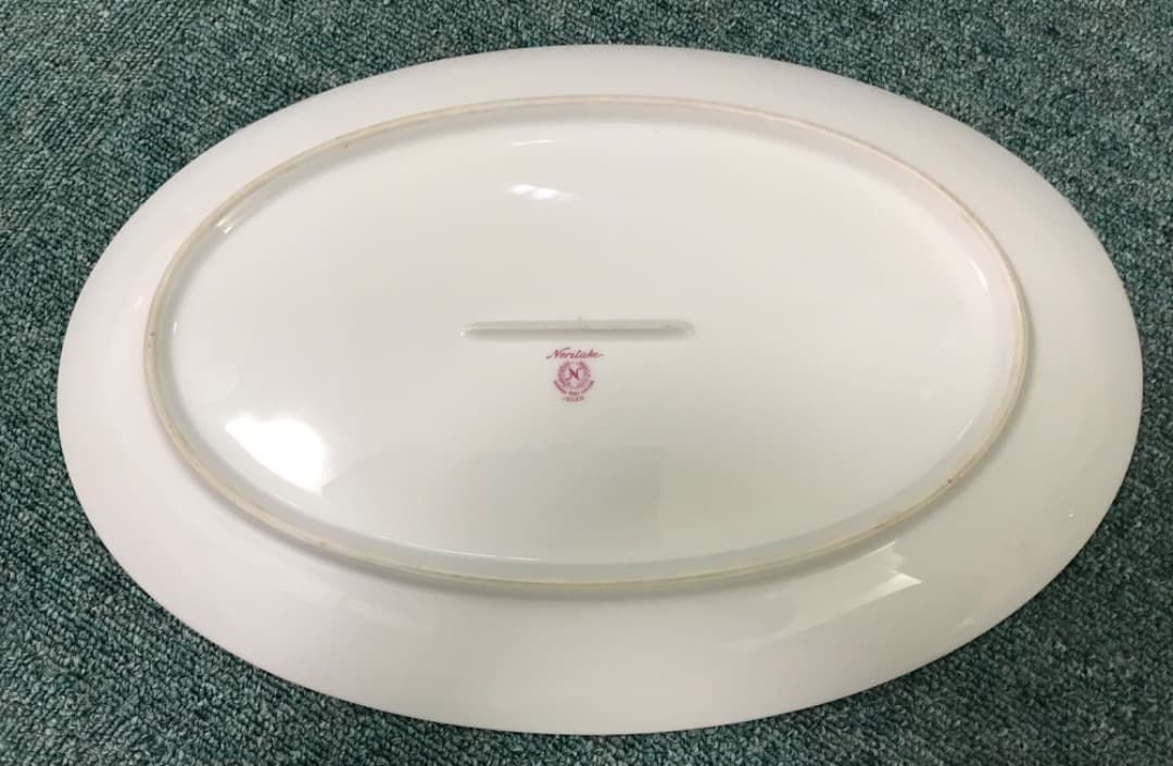 ノリタケ　楕円形の絵皿