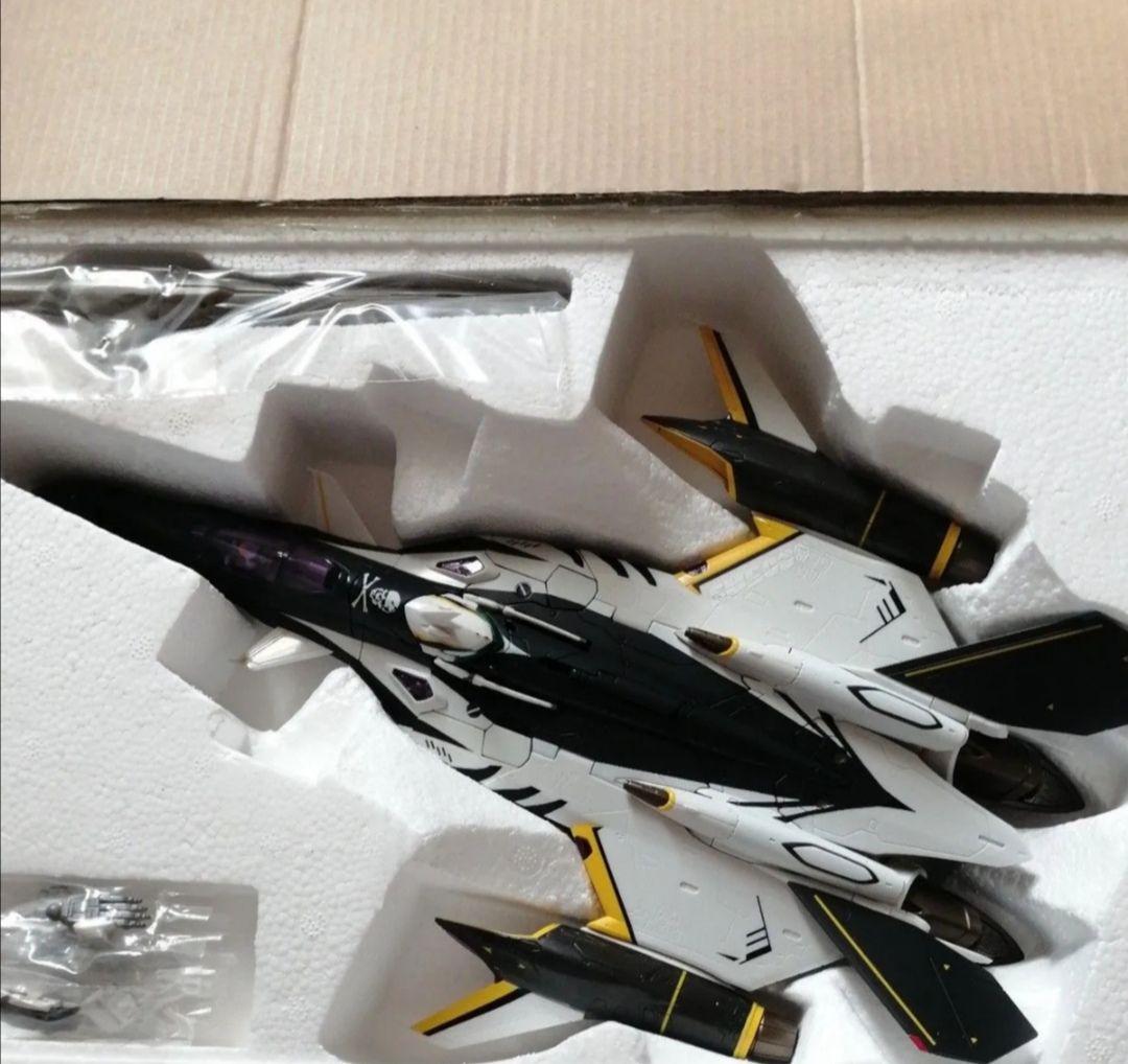 DX超合金YF-29 デュランダルバルキリー30th＆スーパーパーツセット