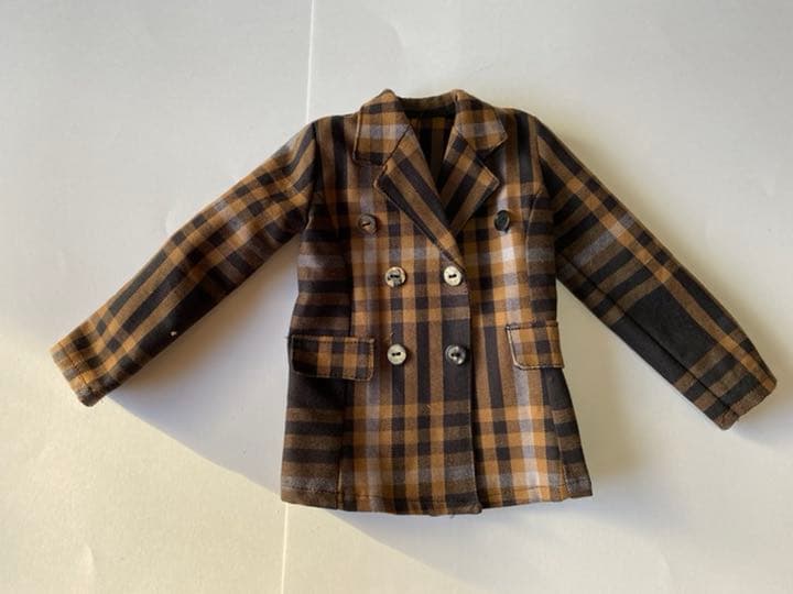 ６０センチ関節球体人形のパンツスーツ