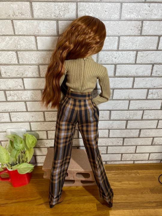 ６０センチ関節球体人形のパンツスーツ