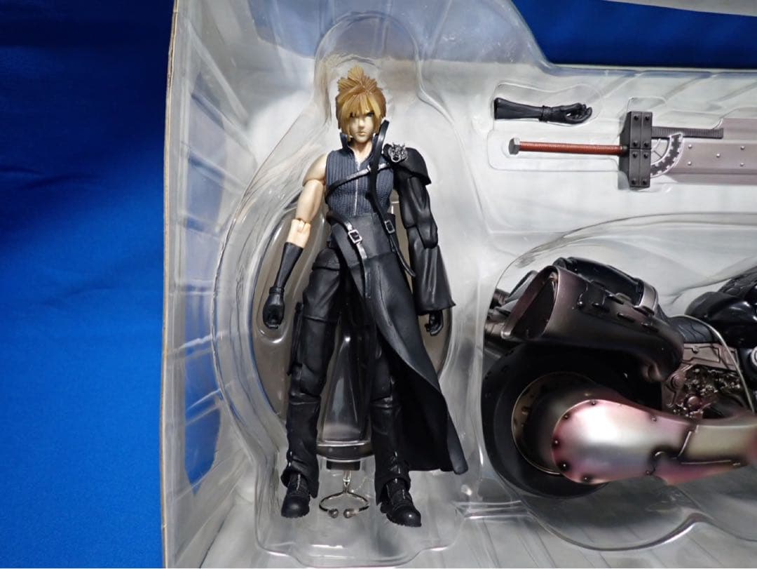 海外版】ファイナルファンタジー7AC プレイアーツ クラウド