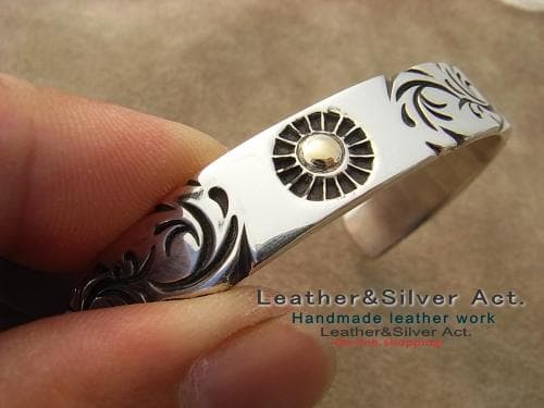 シルバーバングル　シルバー925、ｋ18　手彫り、唐草、メンズ ハンドメイド