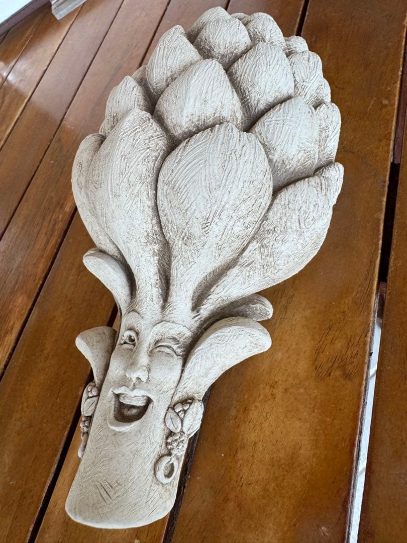 アーティチョーク型　ライムストーン　壁掛け　オーナメント