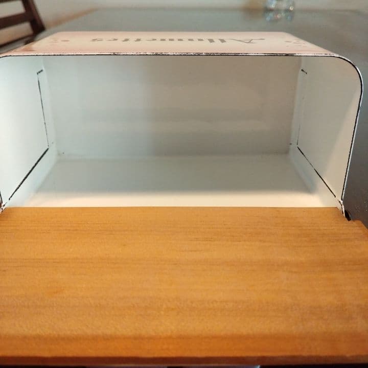 イマン⭐︎ アルメット缶 キャニスター ⭐︎ステンシルローズ 可愛いです。