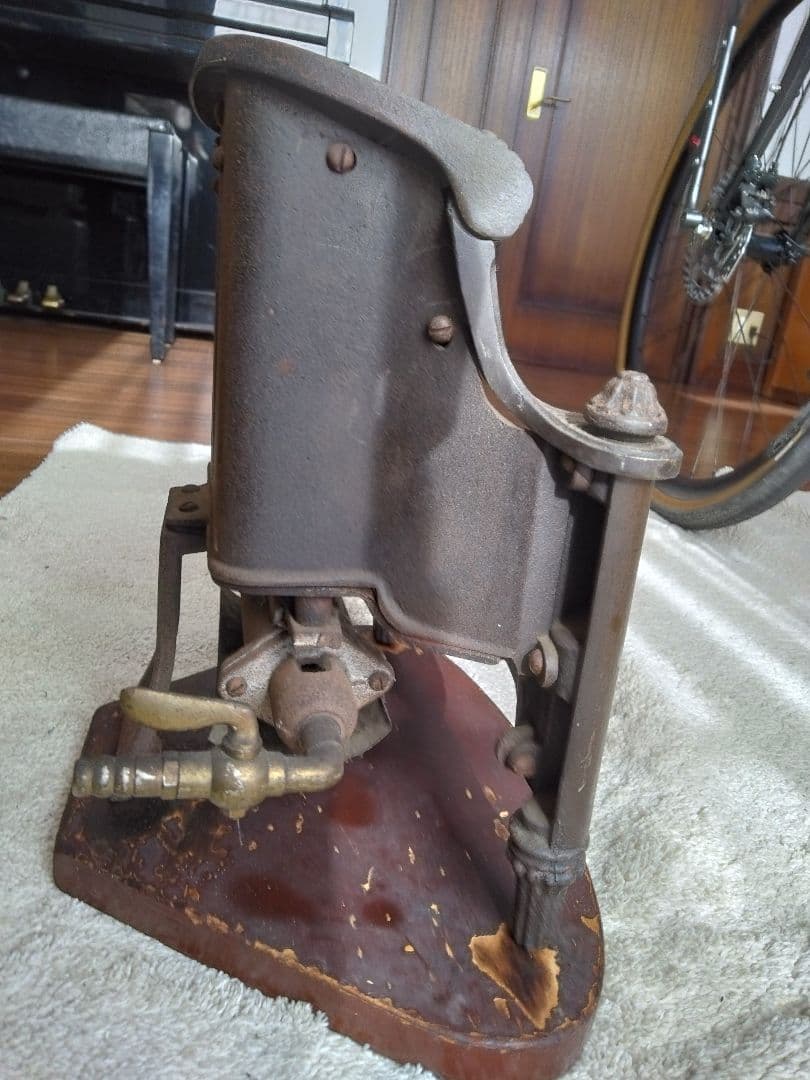 アンチーク・ガスストーブ