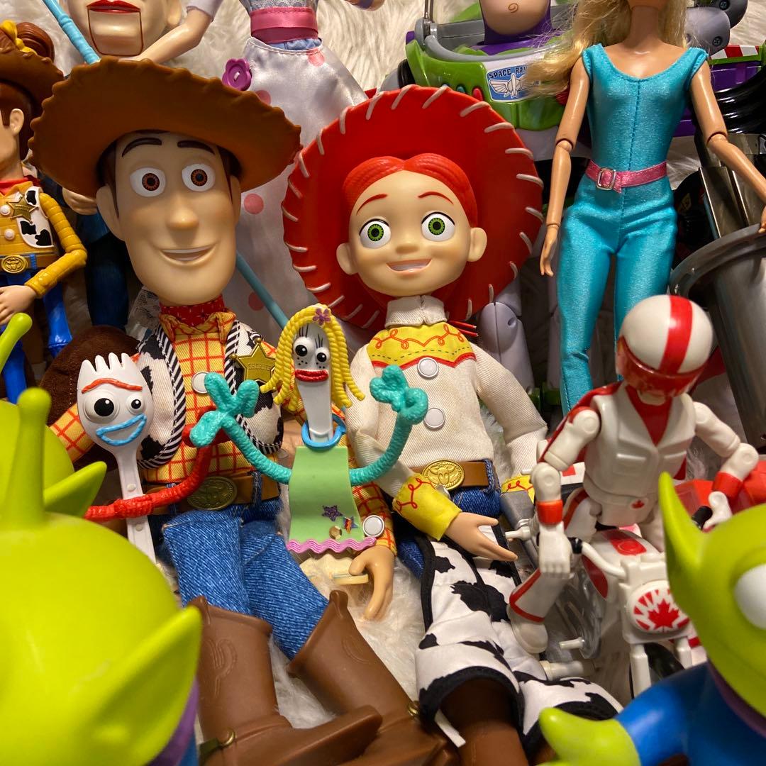 トイストーリーフィギュア　人形