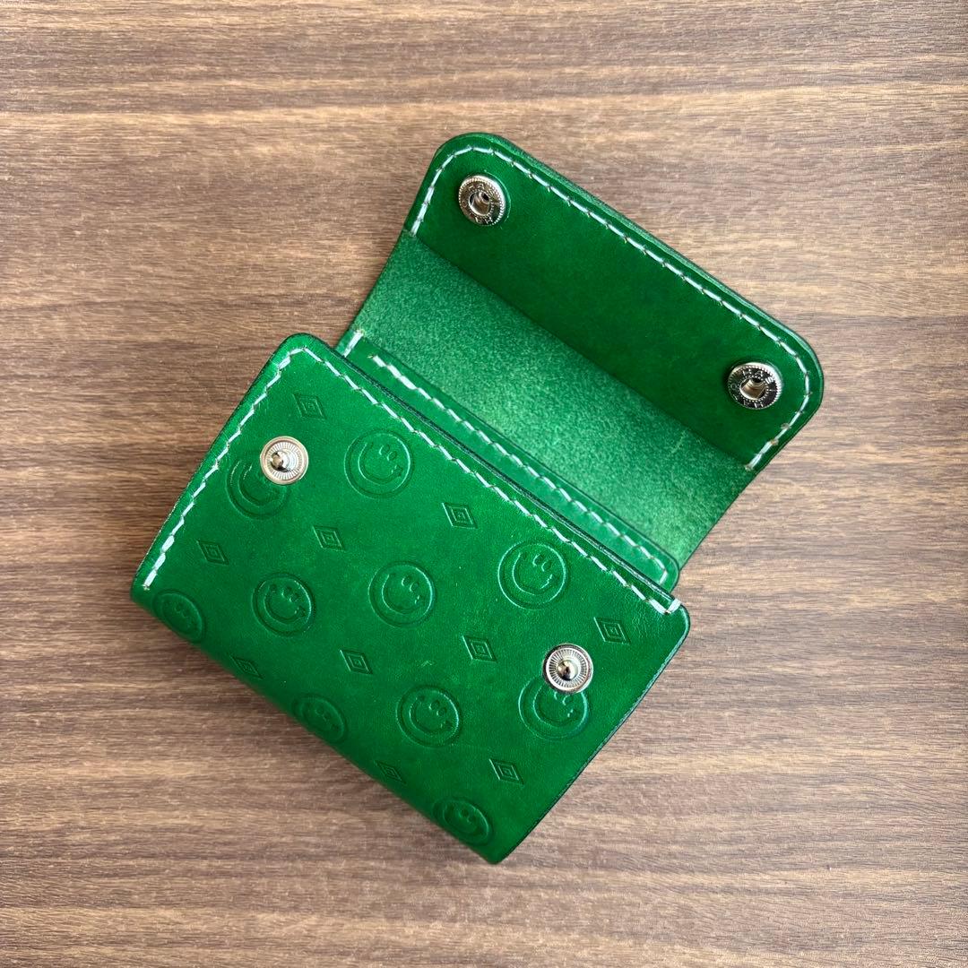 《スマイル柄型押し》三つ折りウォレット