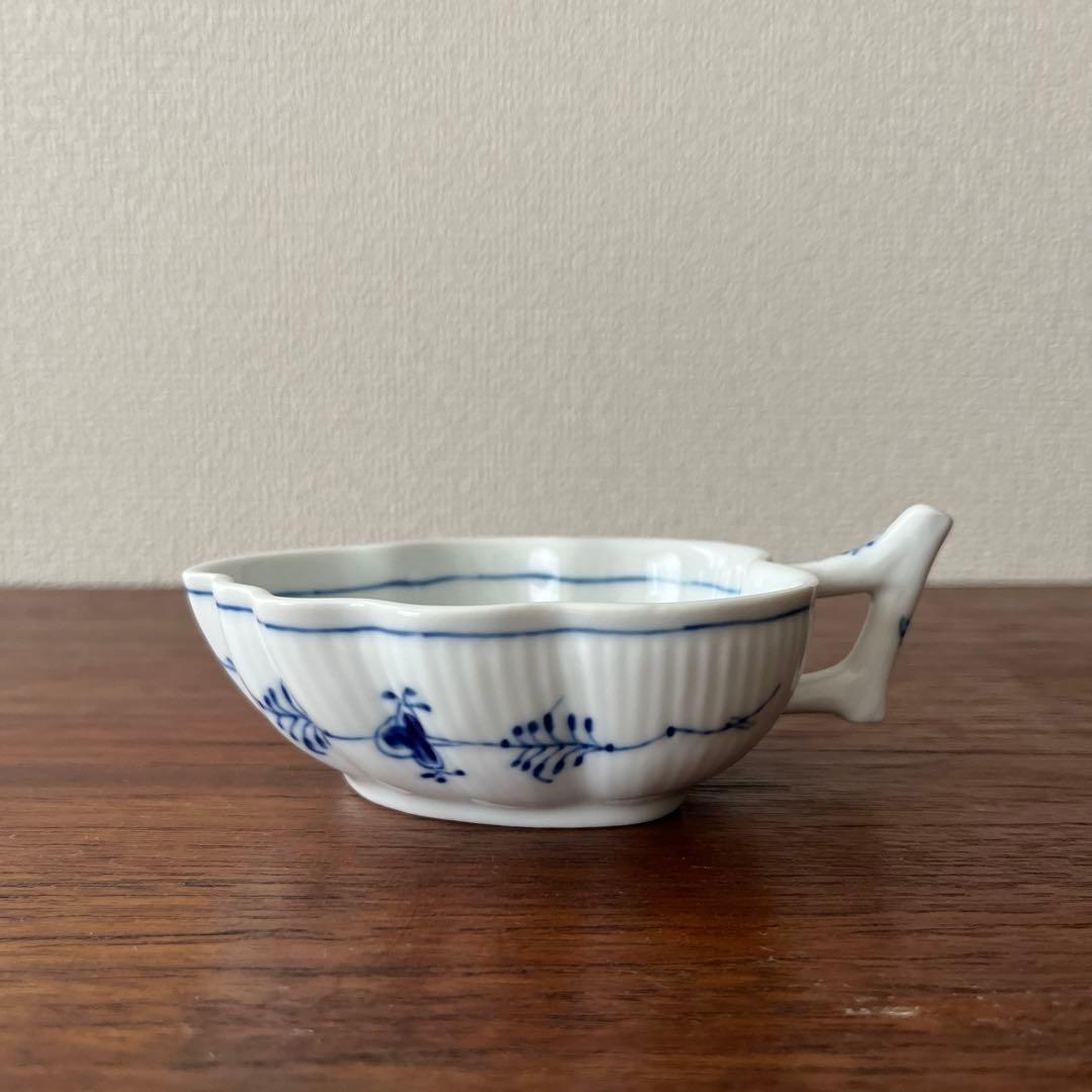 ロイヤルコペンハーゲン ブルーフルーテッドジャパニーズリーフディッシュ