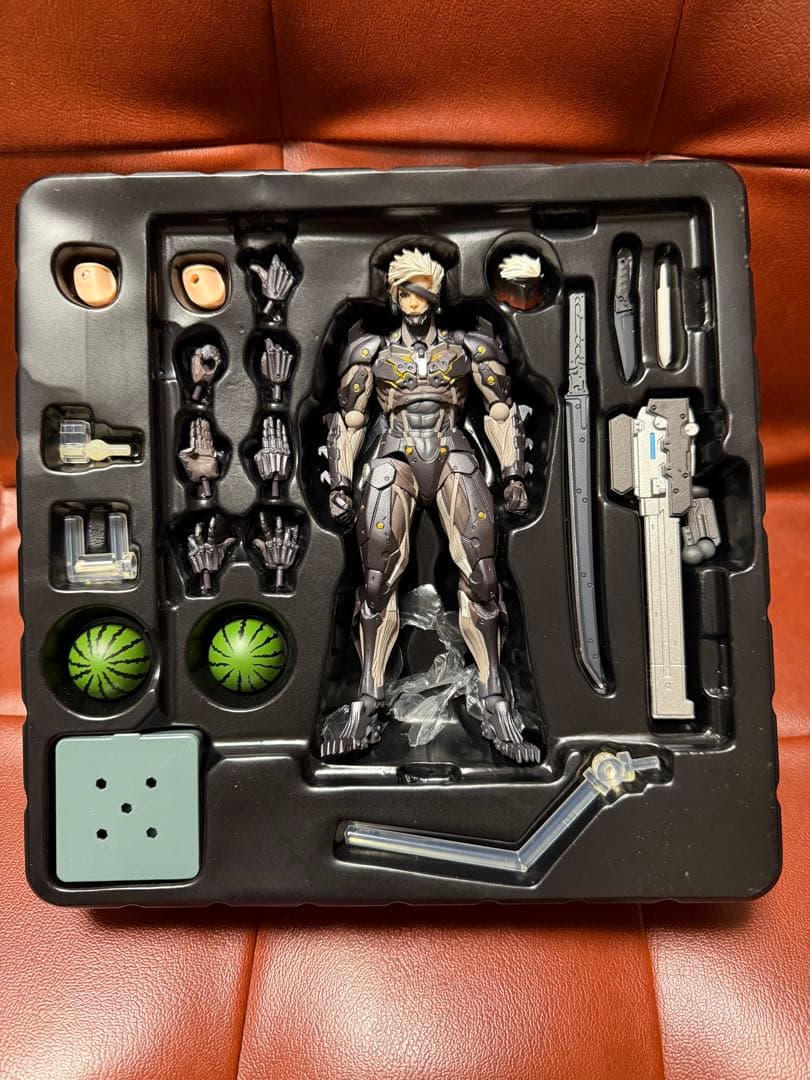 リボルテックヤマグチ　雷電　メタルギアソリッド　メタルギアライジング