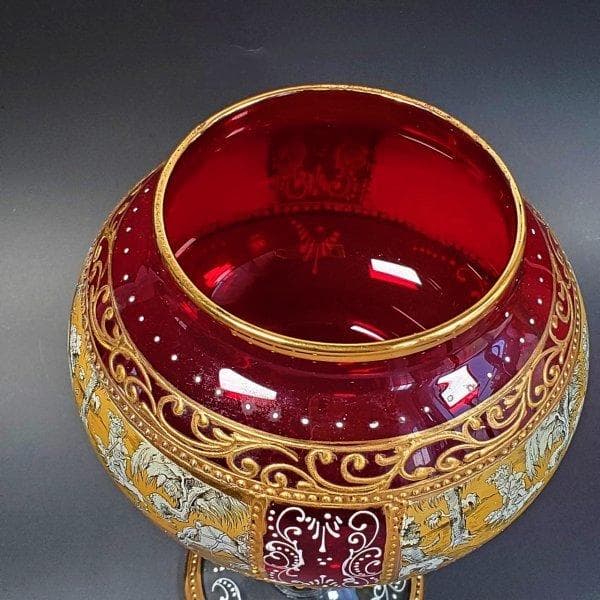 ボヘミアン ガラス 　ルビー　エナメル 　金盛　金箔 狩猟シーン 足付きボウル