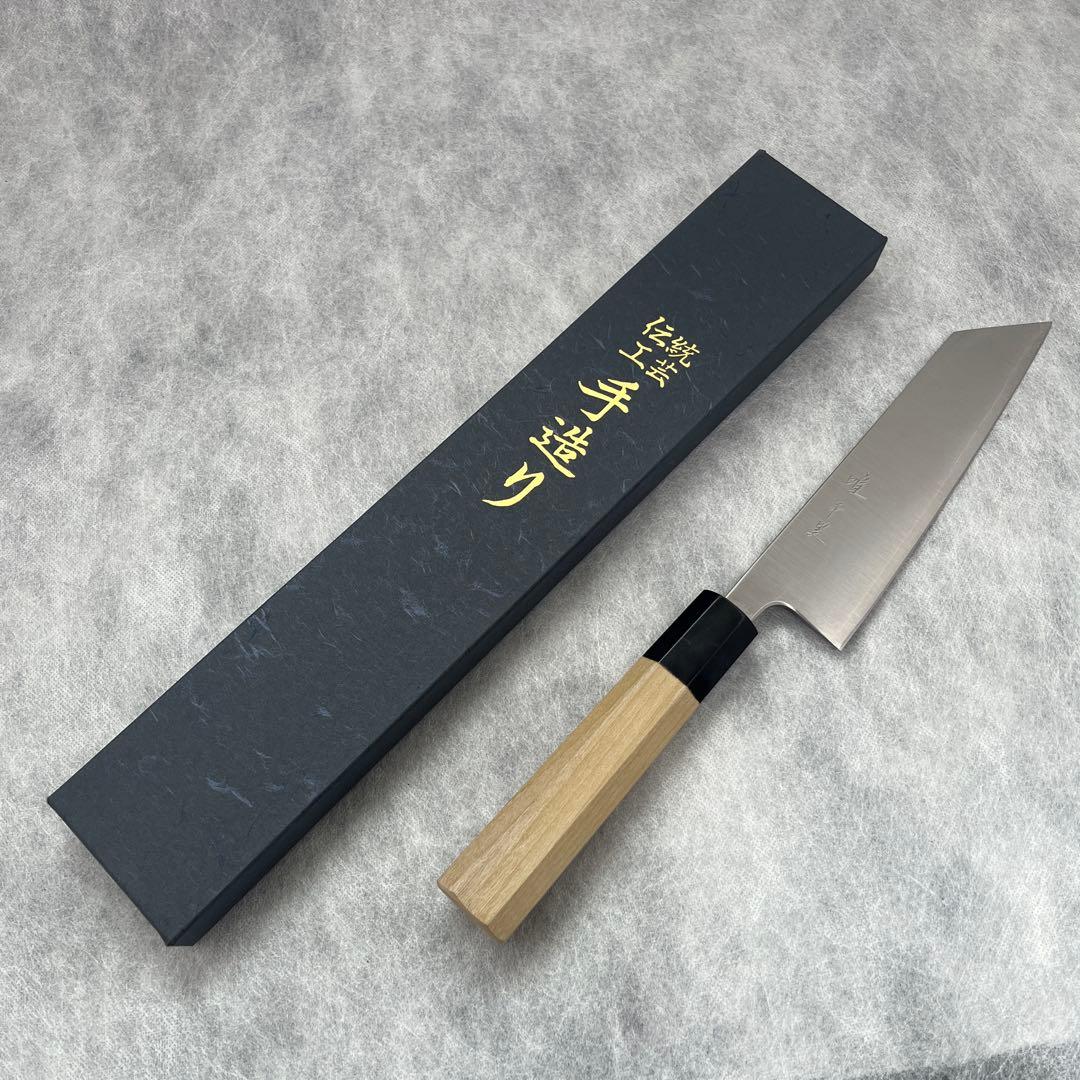 唯千里オリジナル 《銀三》剣型三徳・文化 170 mm【水牛八角柄】