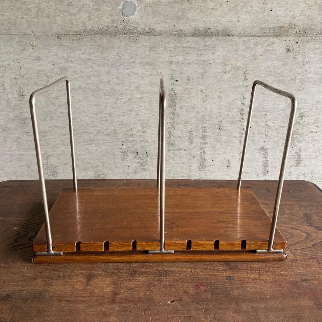 古い味のある本棚 書類 飾り台 スタンド ラック 木製 金属 レトロ ビンテージ