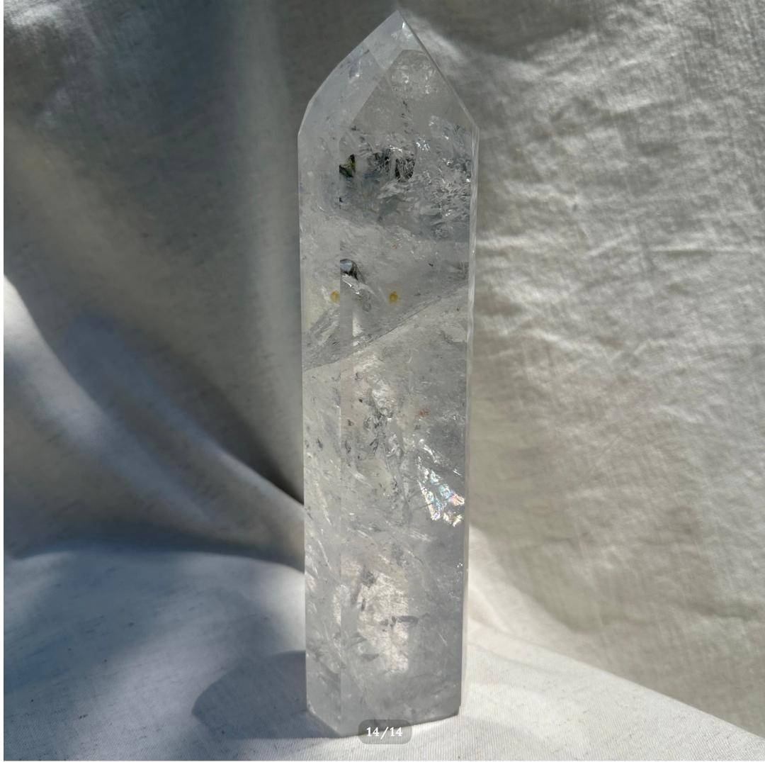 虹入り【ロッククリスタル】水晶 タワー ポイント ブラジル産
