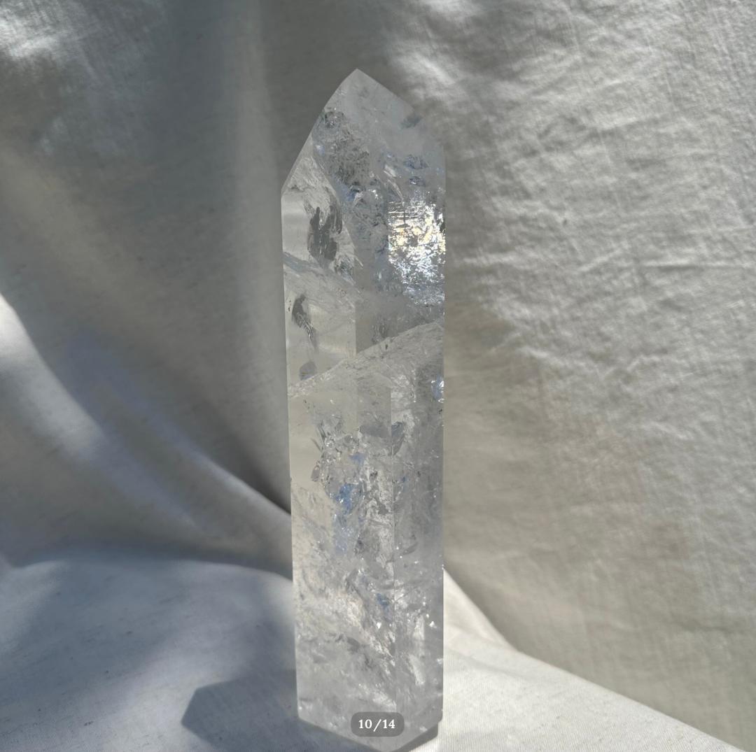 虹入り【ロッククリスタル】水晶 タワー ポイント ブラジル産