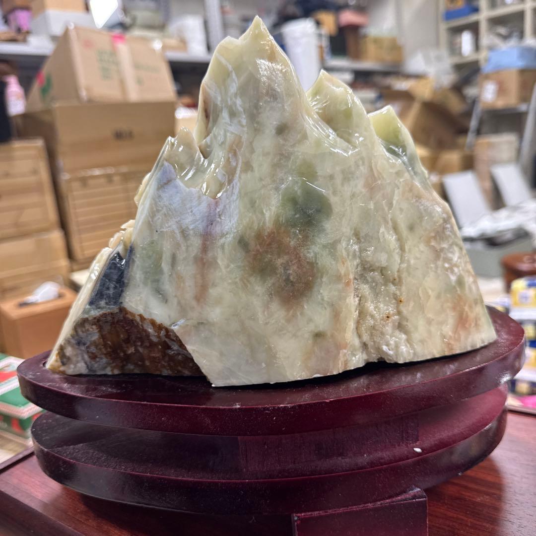 玉 山水風景 彫刻 木製台座付き