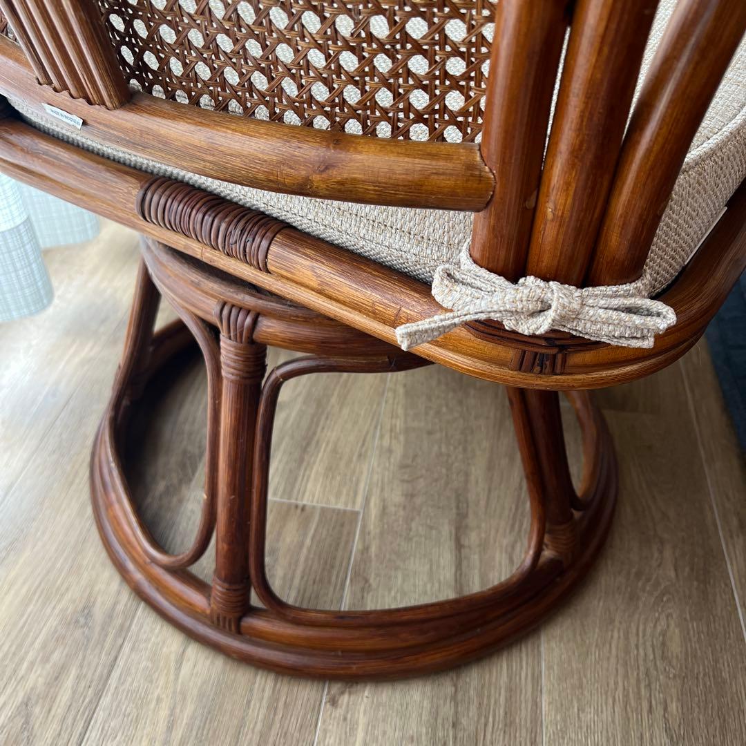 送料無料　ラタン回転式チェア 籐 クッション付 インドネシア産 アンティーク