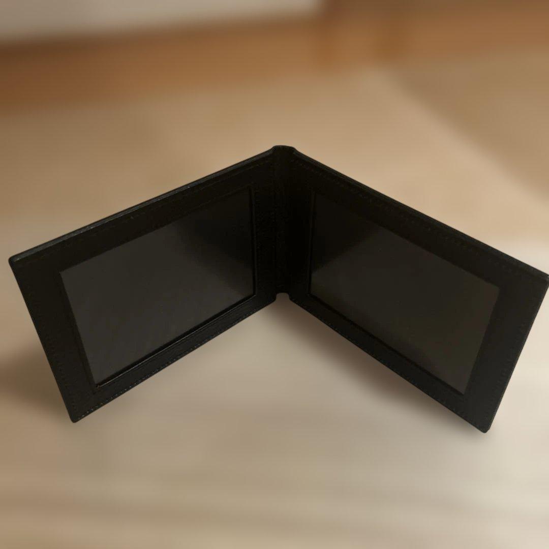 黒レザー二つ折りフォトフレーム