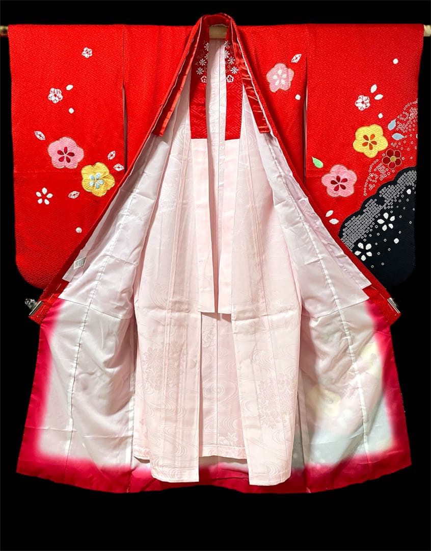 □七五三　正絹女児振り袖着物　可愛い花柄絞り　鹿の子　金駒刺繍　襦袢付