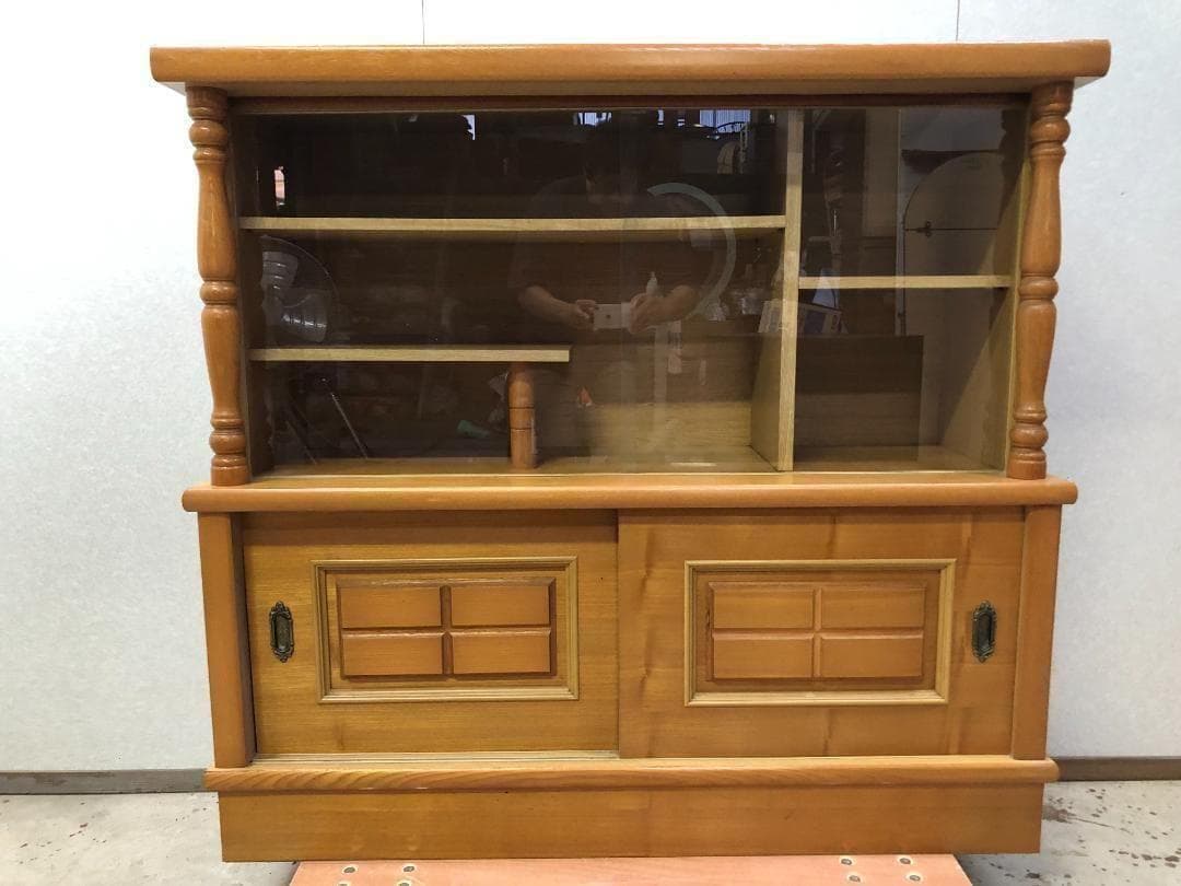 送料無料　【昭和レトロ】食器棚 ヴィンテージ リビングボード 木製　1010-2