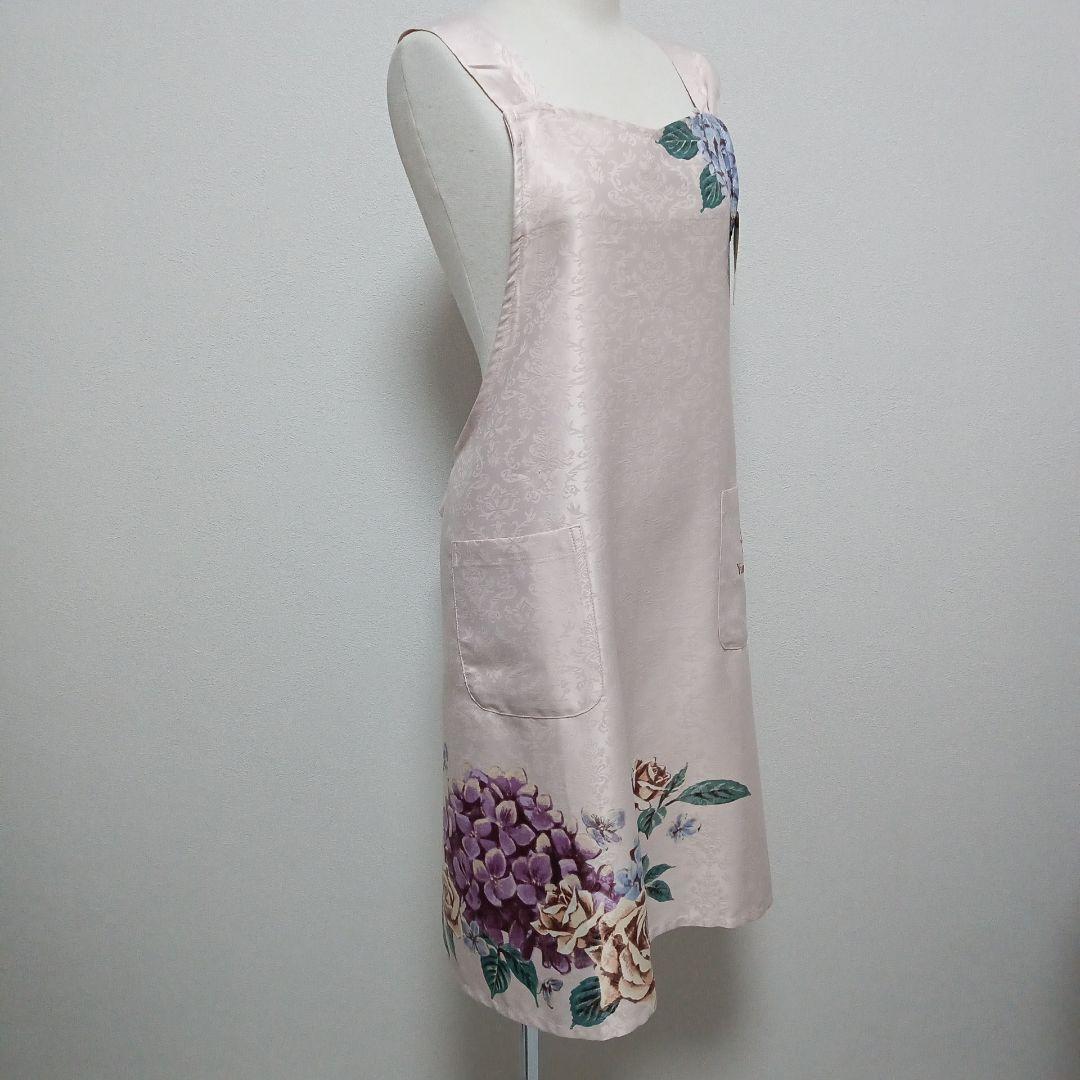 桂由美　Yumi sienne 花柄エプロン 薄いピンク サテン風