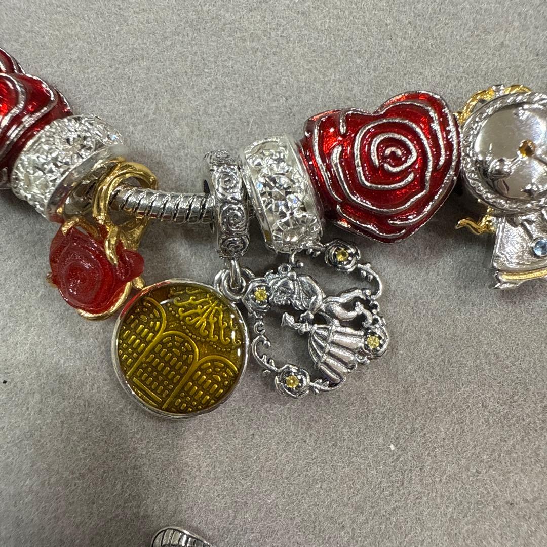 美女と野獣をイメージ パンドラみたいな太いブレス 45センチほど