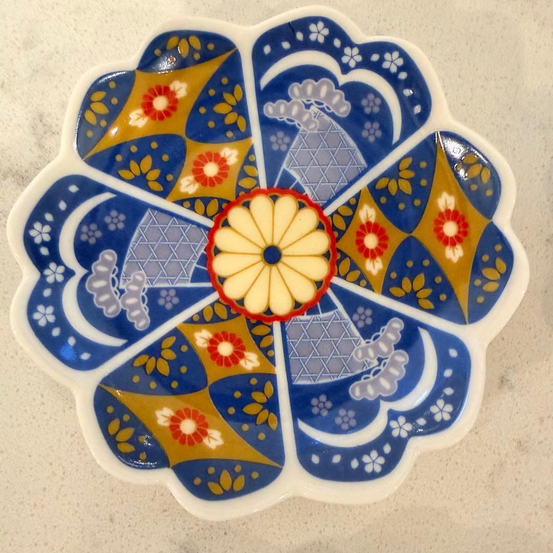 【新品】豆皿　小皿　晴れの日　花柄陶磁器皿4枚セット