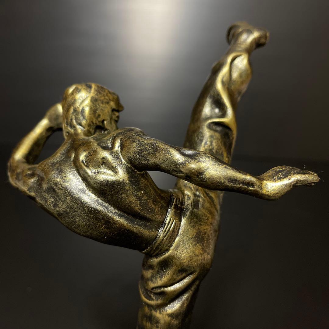 破格！ブルース・リー像 フィギュア オブジェ ブロンズ調 武道 空手