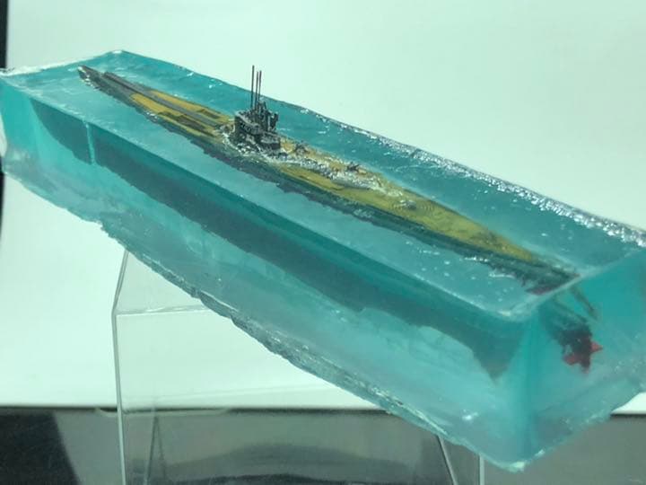 伊400 浮上せよ！ 潜水艦水没 ジオラマ - メルカリ