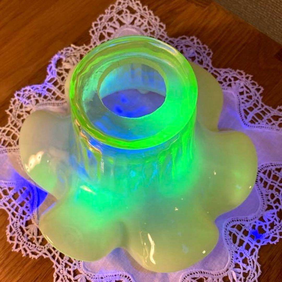 ヴァセリン（ウラン） イギリス 1920年 ランプシェード ガラス