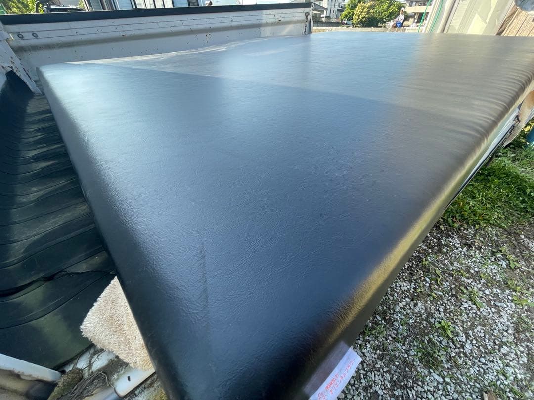 送料込みの為、金額変更！サバイDX セミダブル　厚さ10cm 中古　片面すり傷