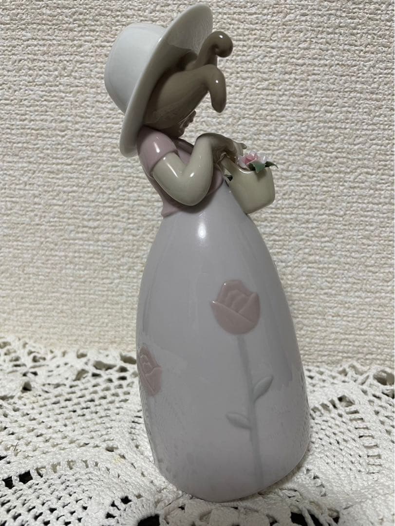 《超美品》リヤドロ　人形『リトルローズ』8042 リヤドロ社純正ボックス付き