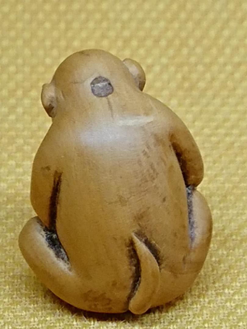 サル　木彫　根付　彫像　オブジェ　置物　インテリア　工芸品　美術品　A2732