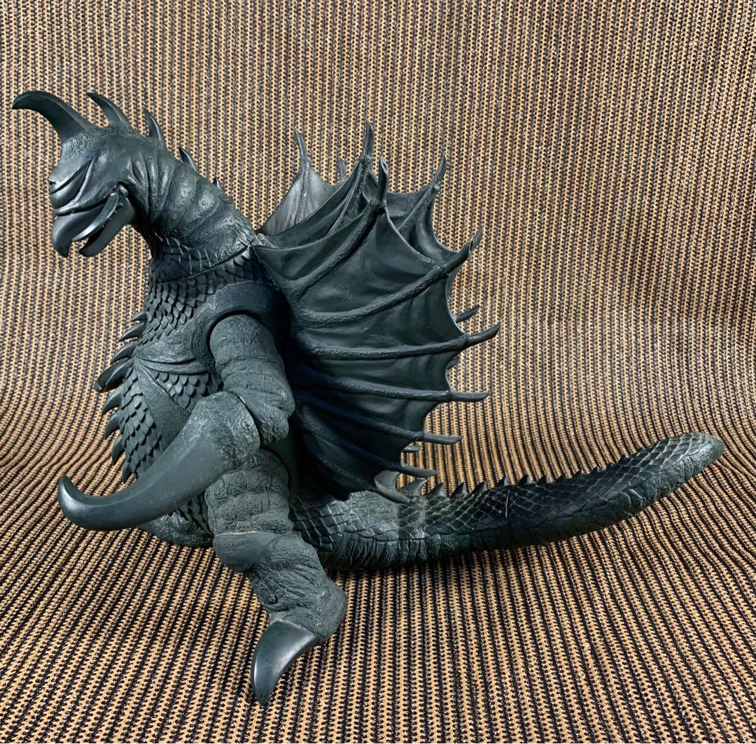 特大 ガイガン ソフビ ガレージキット WAVE - メルカリ