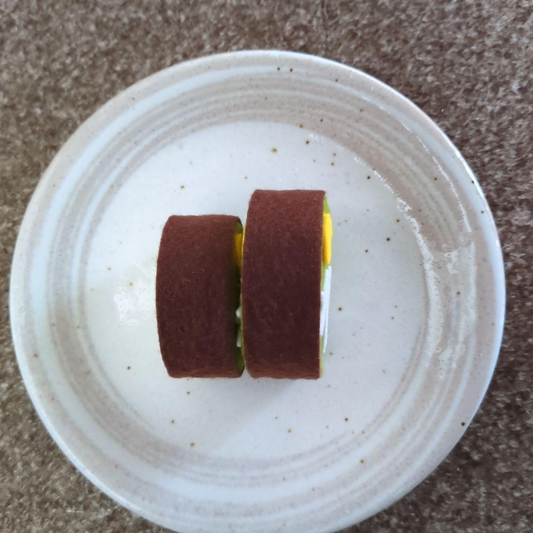 ヤトッチ　　お月見うさぎのミニロールカステラ