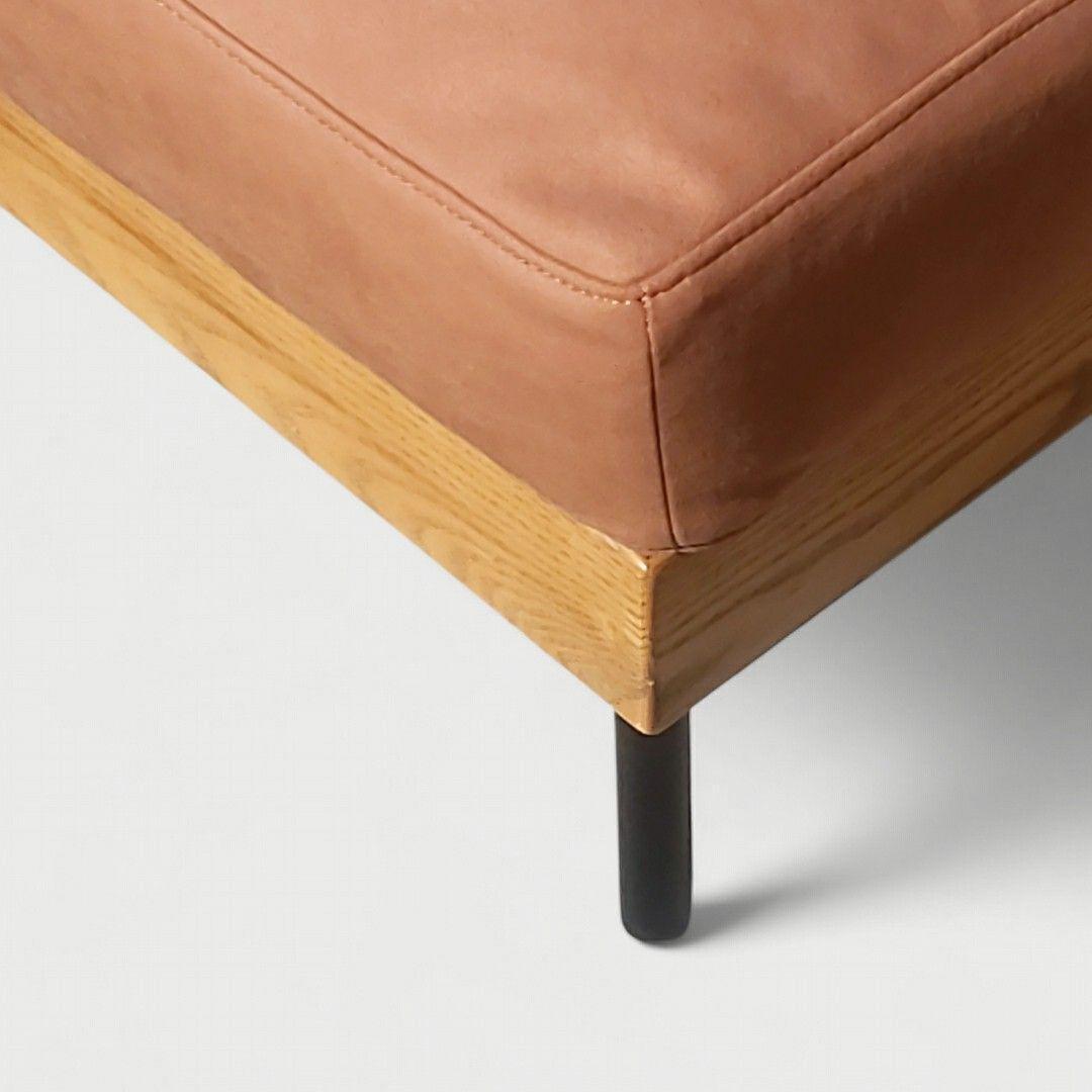 unico TREL オットマン アッシュ アイアン スツール