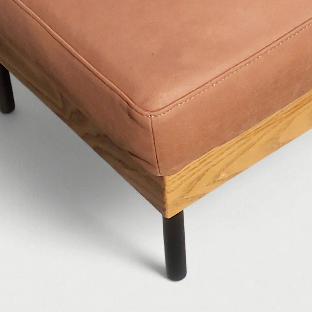 unico TREL オットマン アッシュ アイアン スツール