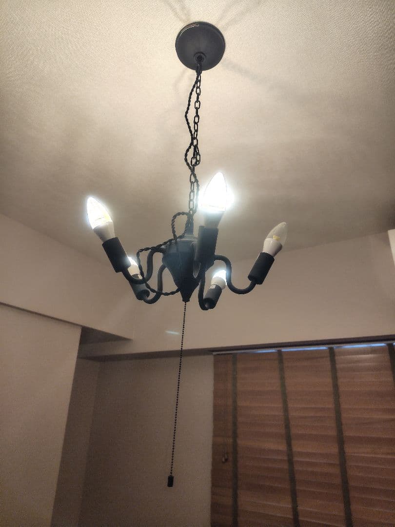 シャンデリア　LED電球付き
