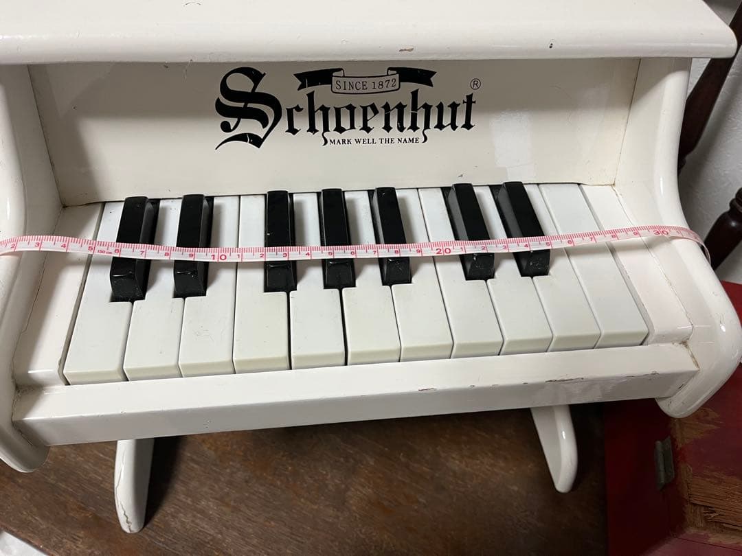 アンティークピアノ