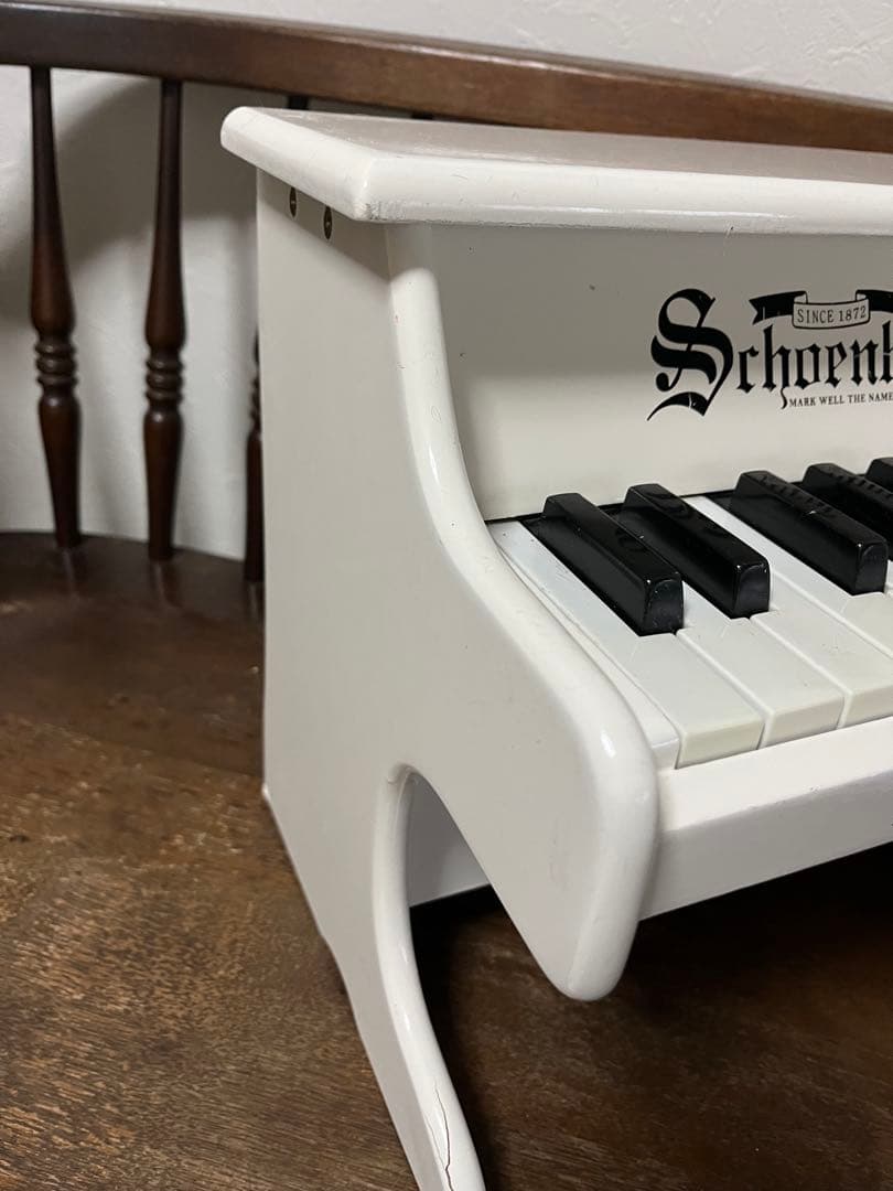 アンティークピアノ