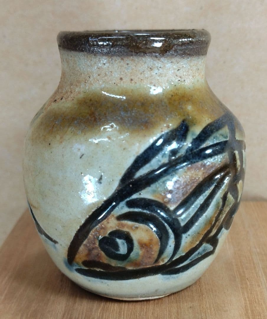 本物保証】金城次郎 壷屋焼小壷 共箱 壺屋焼 琉球陶器人間国宝 笑魚